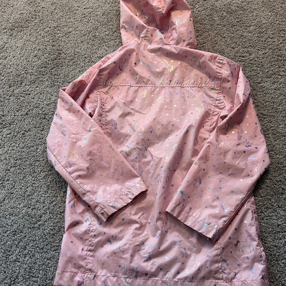 IS Apparel Girls Pink w Unicorns Raincoat with Mesh & Hood

Size S (7/8) - Picture 2 of 7